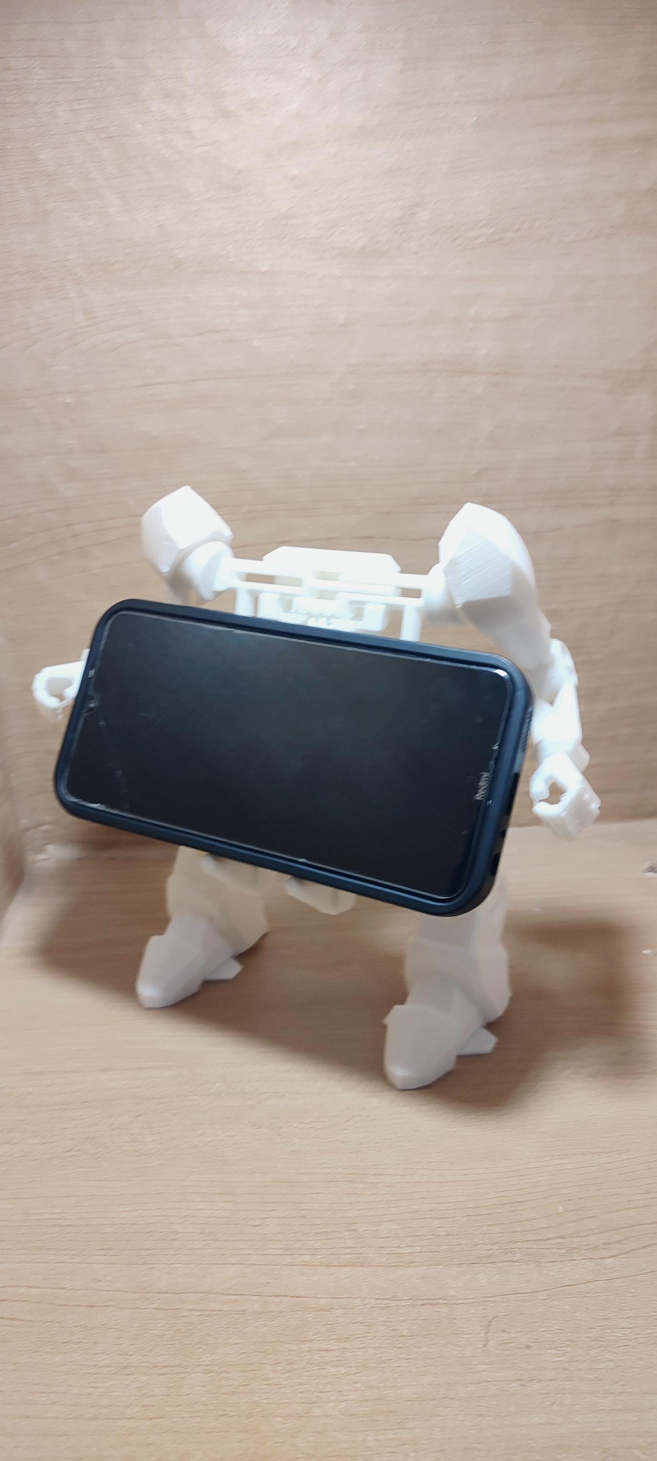 Suporte Robótico "Exo-Armour": O Guardião do Seu Smartphone!