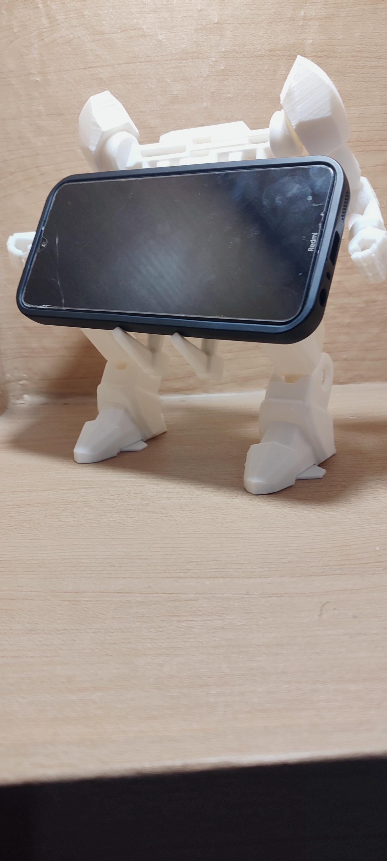 Suporte Robótico "Exo-Armour": O Guardião do Seu Smartphone!